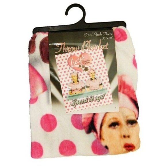New I Love Lucy Chocolate Factory Plush Fleece Throw Gift Blanket Ethel Episode - Picture 2 of 2